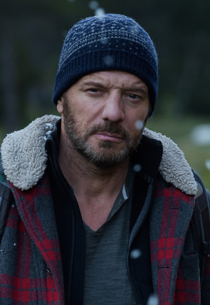 Alex Hugo T2 E3 · La extranjera en la programación de Cosmo HD (Series)