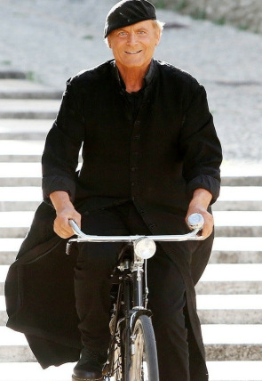 Don Matteo T1 E6 · Cuestión de olfato en la programación de TRECE (Series)