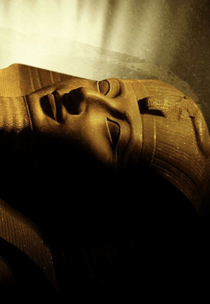 Póster de Momias, quitando la venda · La reina perdida de Egipto