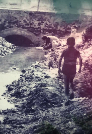 Póster de Va passar aquí: Lorigen de les pastilles Juanola