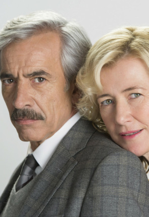 Cuéntame cómo pasó T19 E10 · Las viejas heridas en la programación de Clan (Series)