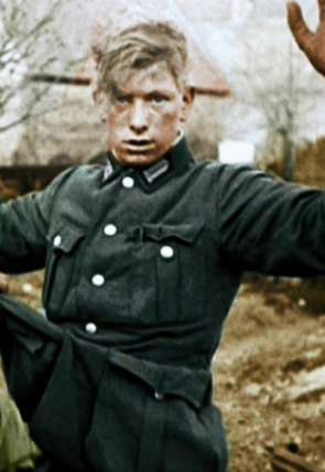 Carátula de La II Guerra Mundial en color · La apisonadora Soviética