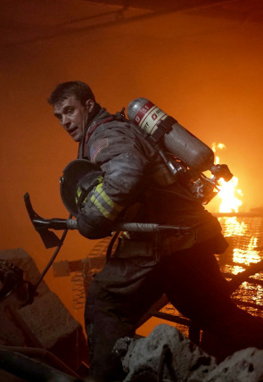 Chicago Fire T8 E7 · Bienvenidos a la locura