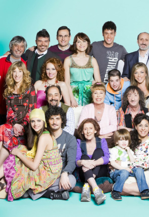 La que se avecina T3 E37 · Un Maharamindri, una suegra al volante y un jardinero metido en un jardín en la programación de Factoría de Ficción (Series)
