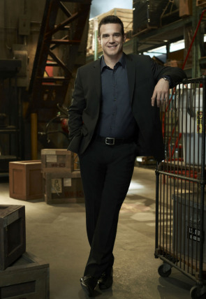 Warehouse 13 T2 E3 · Fuera de nuestro control en la programación de GOL PLAY (Series)