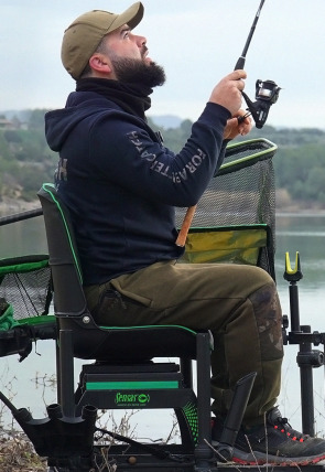 Póster de Frío, feeder y acción