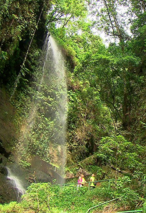 Póster de El escarabajo verde: Al borde del abismo (III)