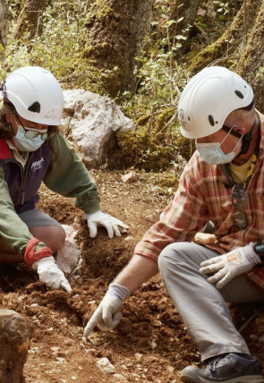 Carátula de Arqueomanía: Cuaderno de campo: Atapuerca y Orce