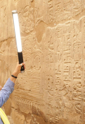 Póster de El Reino de las Momias Egipcias · Saqueos