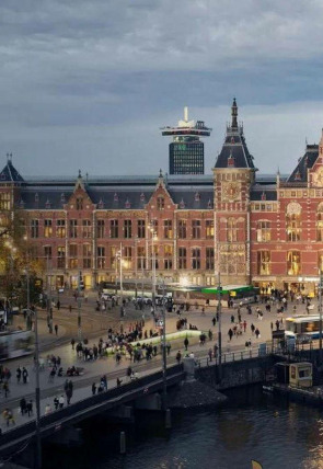 Amsterdam Central 24/7: Trenes, trenes, trenes