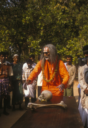 Carátula de Revelaciones: El Sudario de Turín