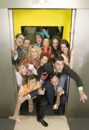 Camera Café T1 E132 · La Bomba - Calenton - Reparto De Tareas - Primeros Auxilios en la programación de Comedy Central HD (Series)