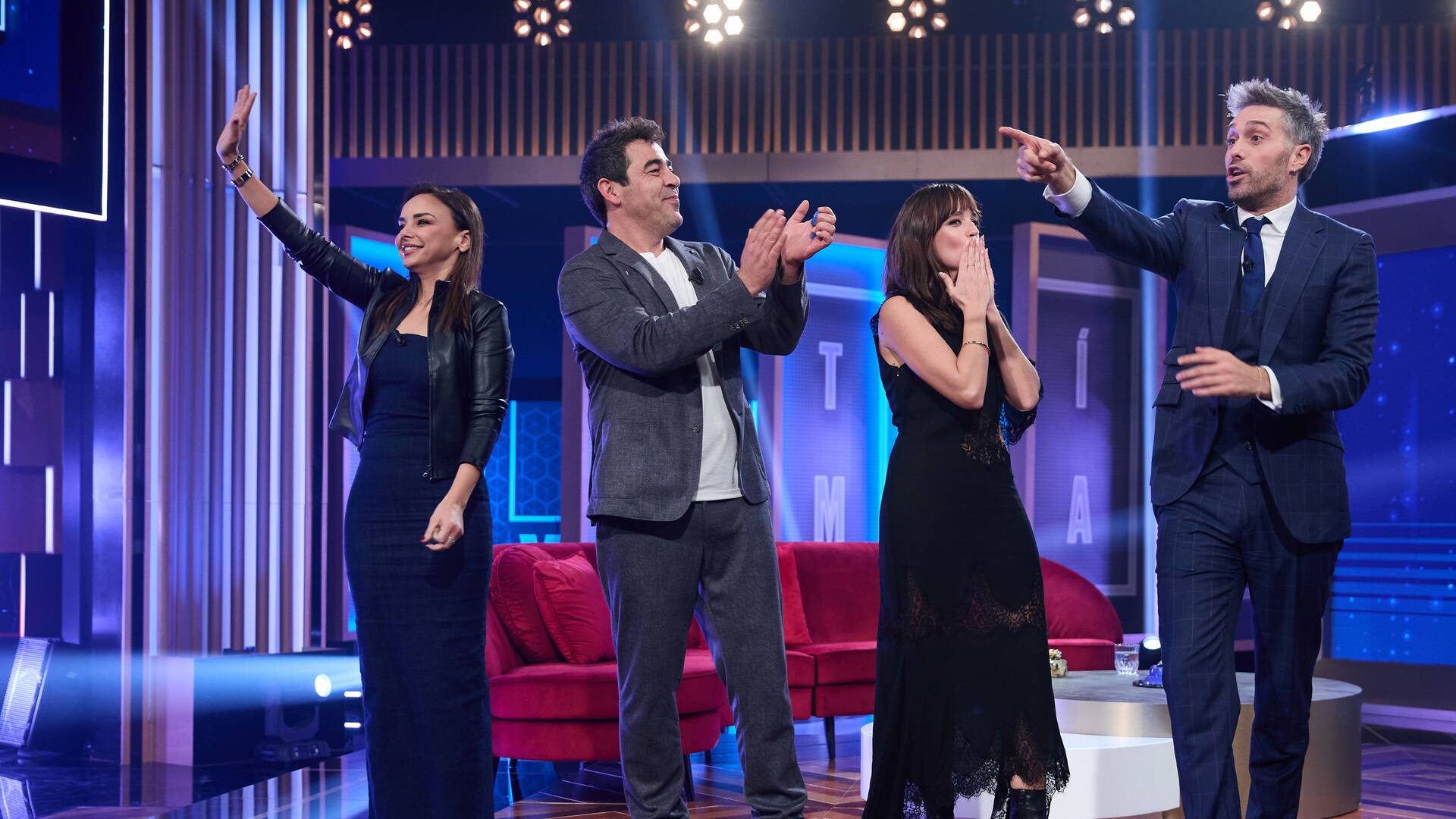 Martínez y Hermanos (T4): Pablo Chiapella, Chenoa y Susana Abaitua