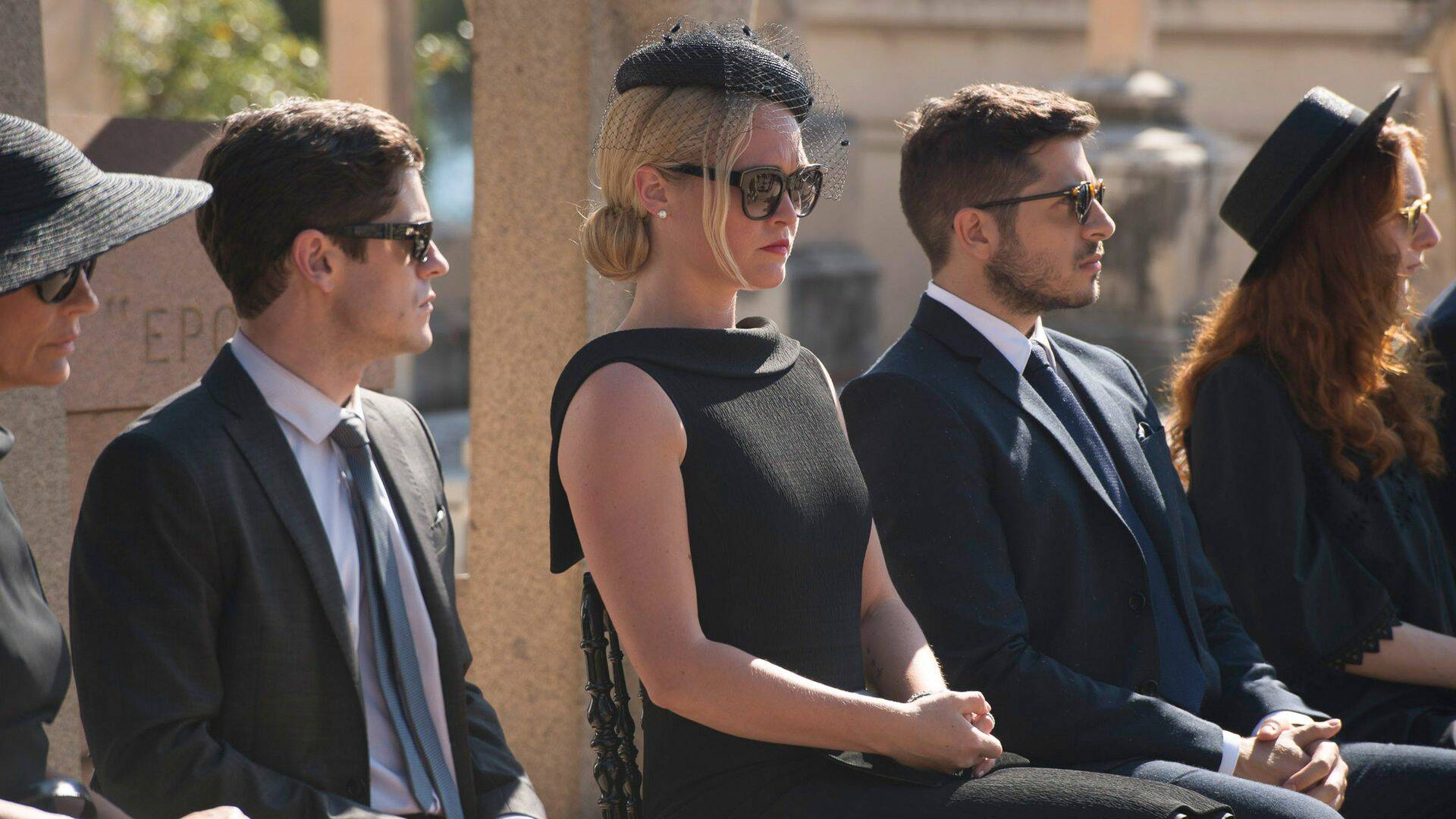 Riviera (T1): Ep.4 Retrato de familia