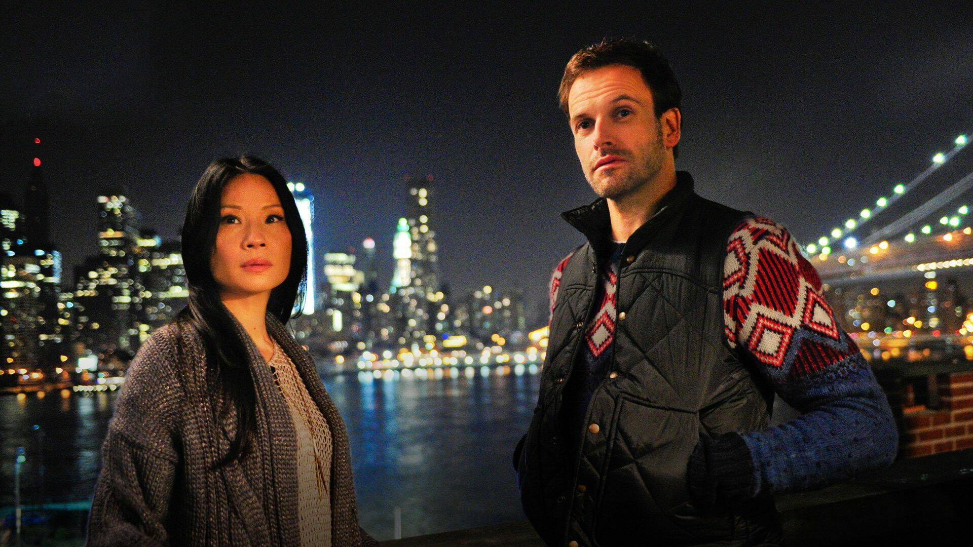 Elementary (T1): Ep.23 La mujer