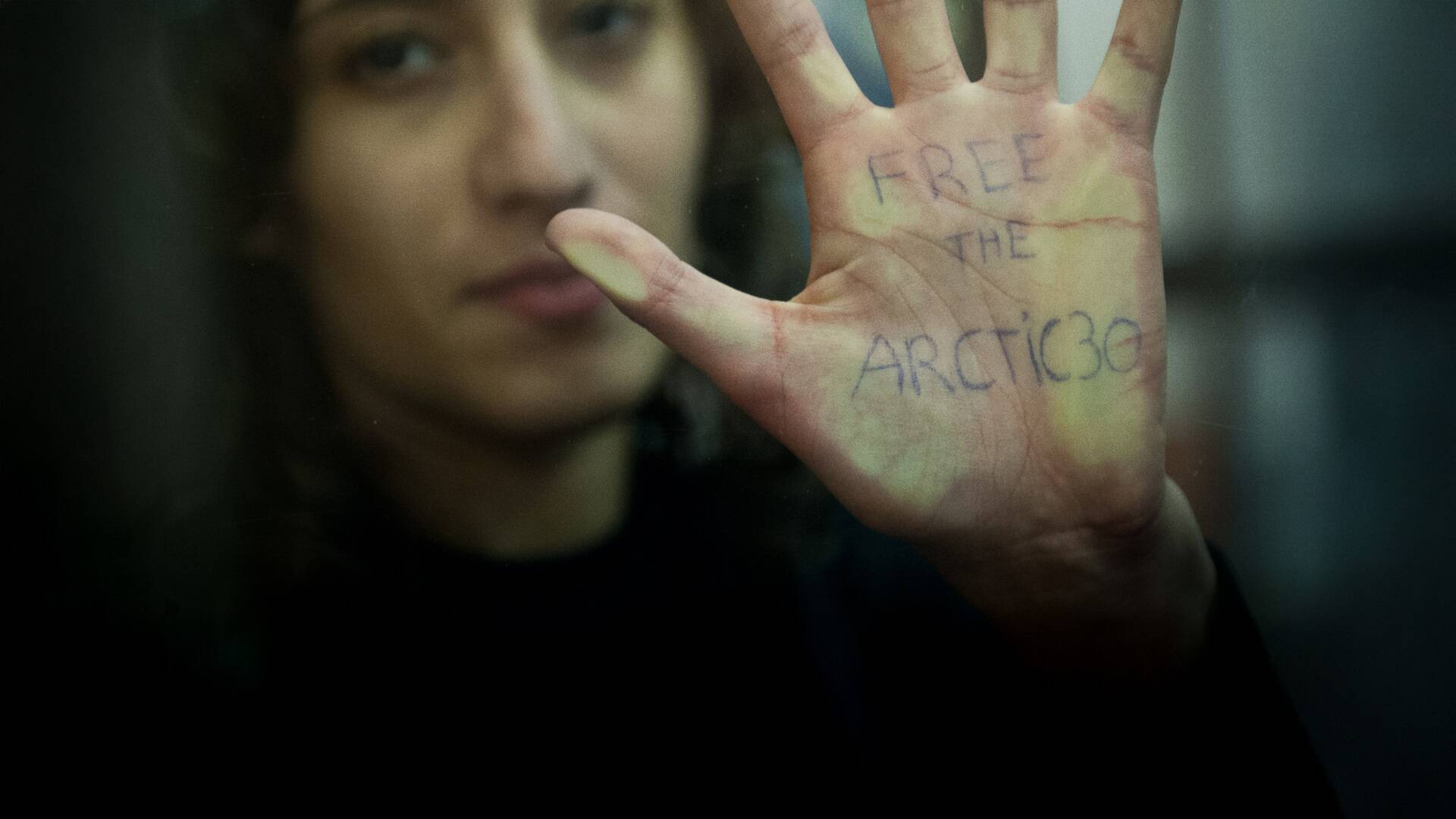 Putin vs. Greenpeace