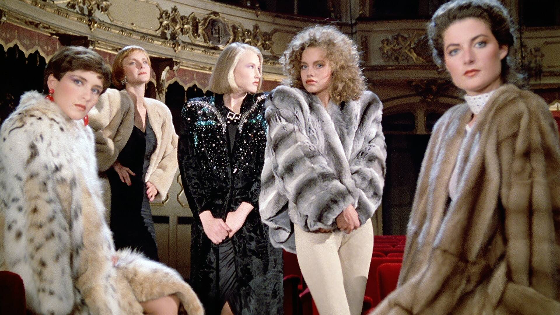 Bajo el vestido, nada