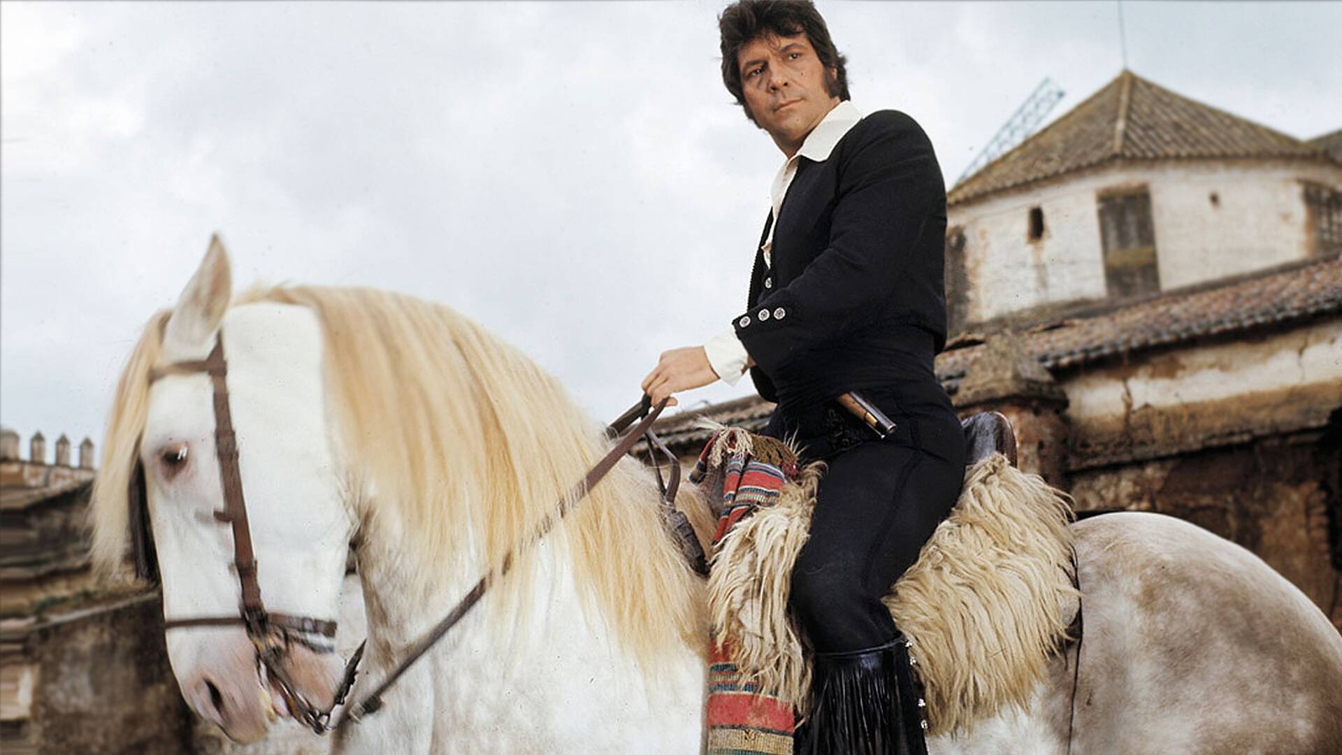 Avisa a Curro Jiménez