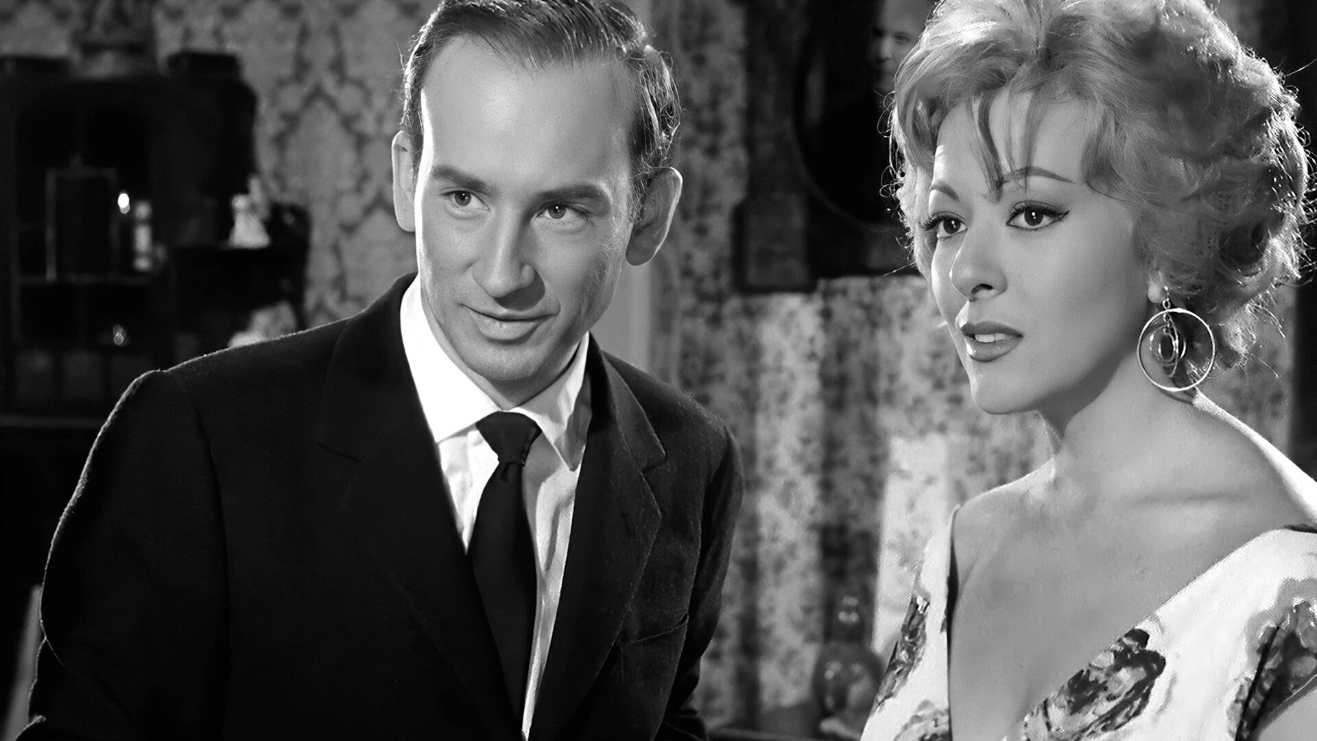 Maribel y la extraña familia