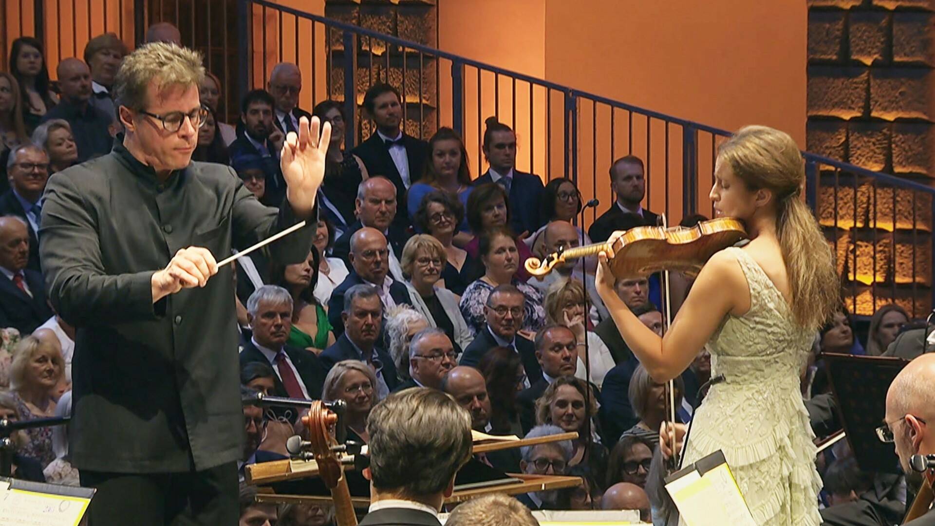 Vilde Frang Czech Philharmonic Jakub Hrusa: Smetana Beethoven Prokofiev