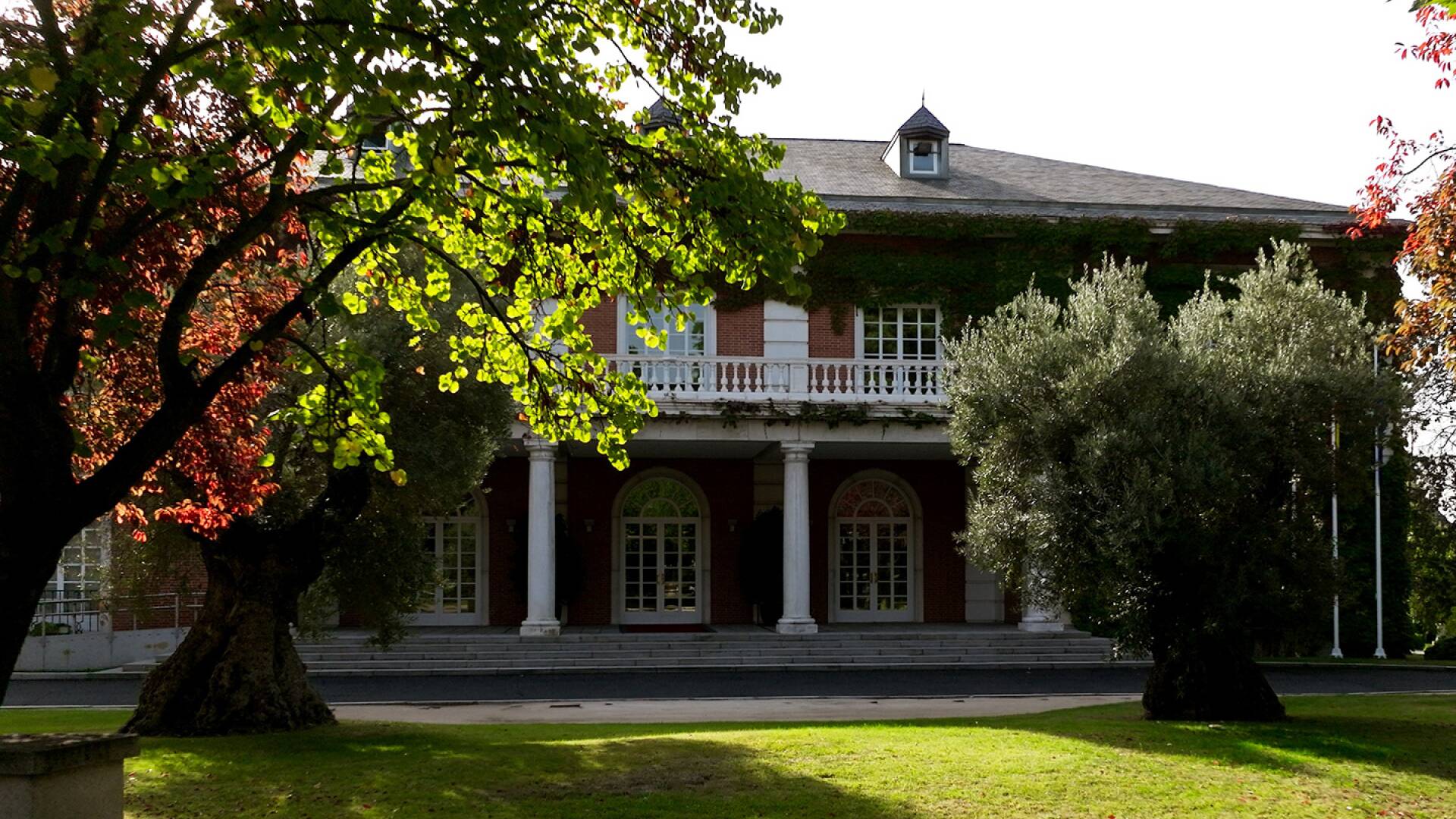 Moncloa: cuatro estaciones