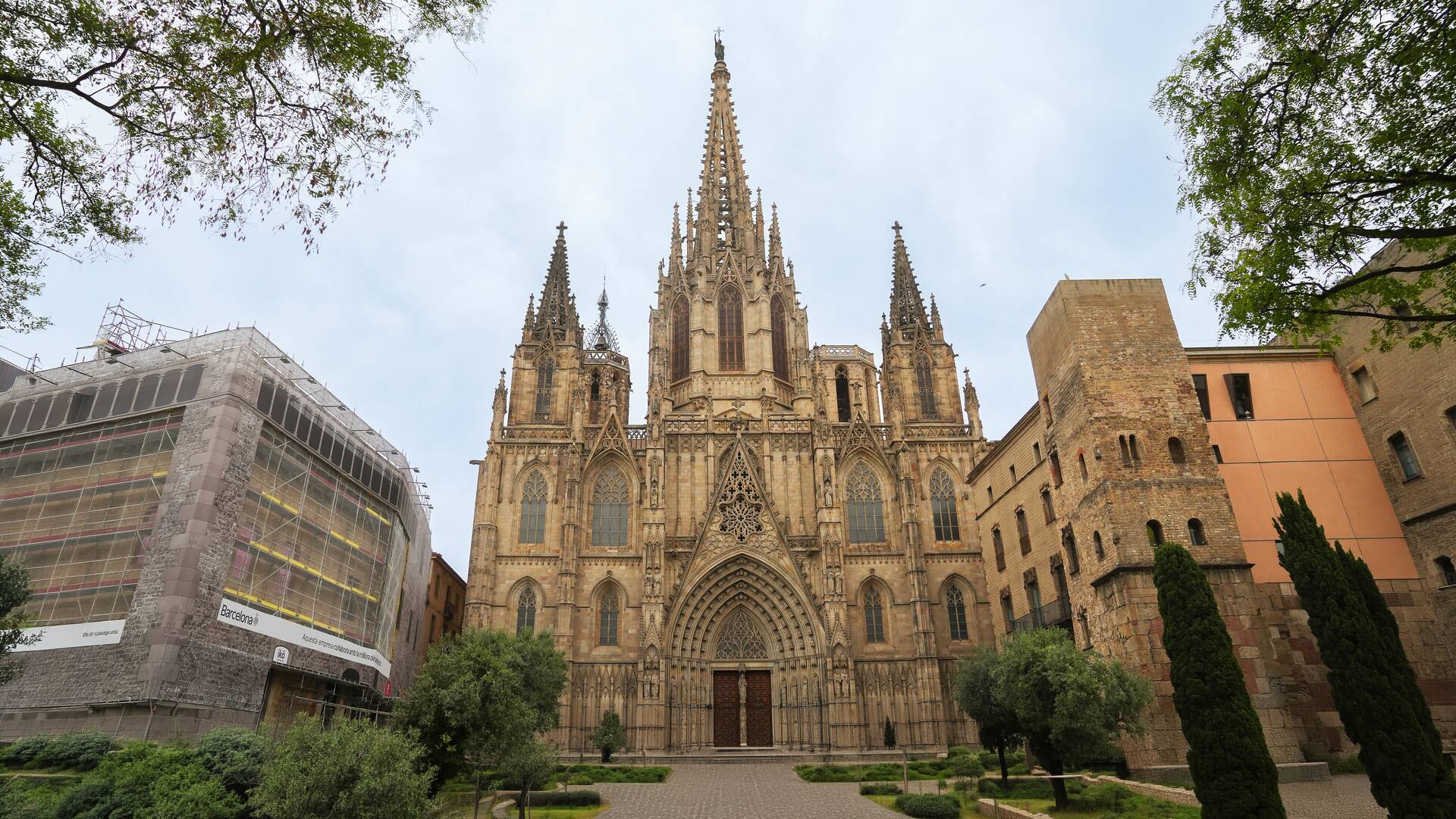 Visita Papa a España (T1): Visita Catedral