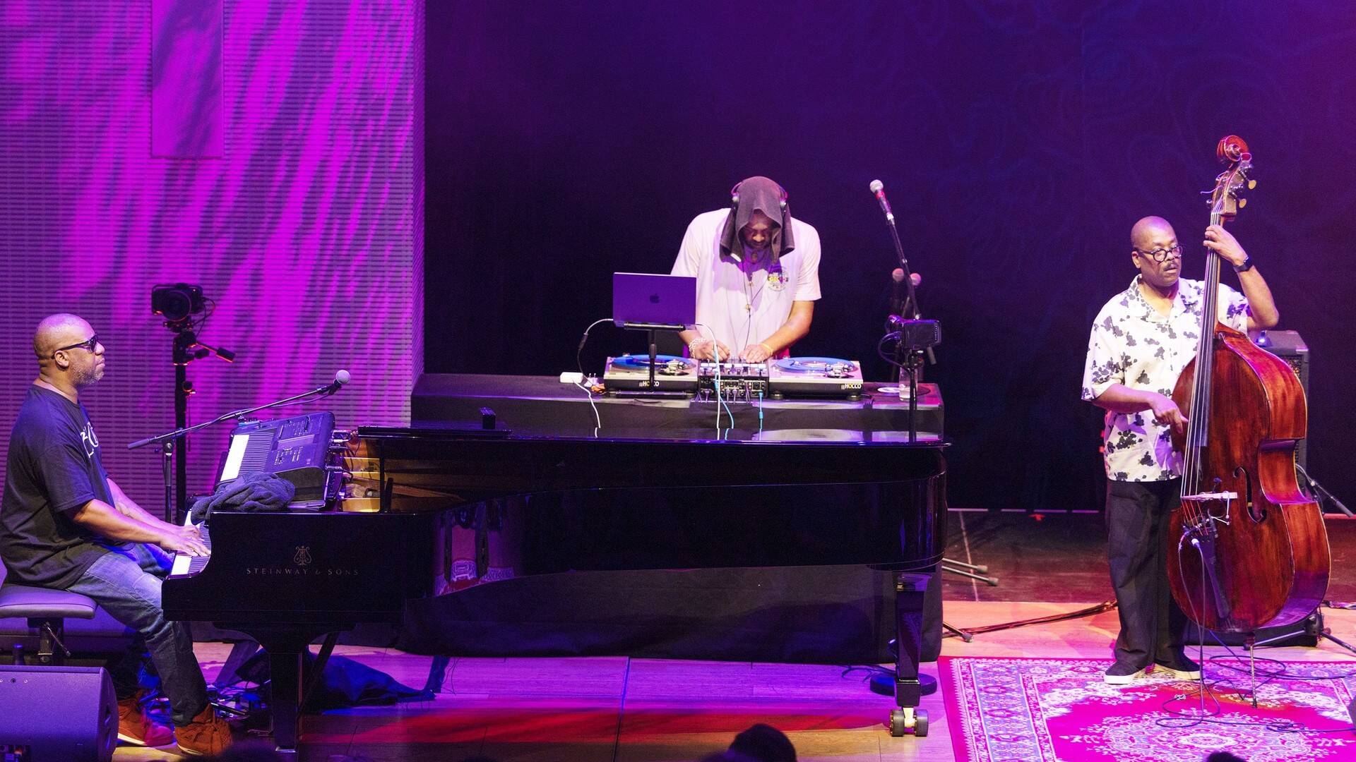 Robert Glasper Trio - Fondation Louis Vuitton, Paris