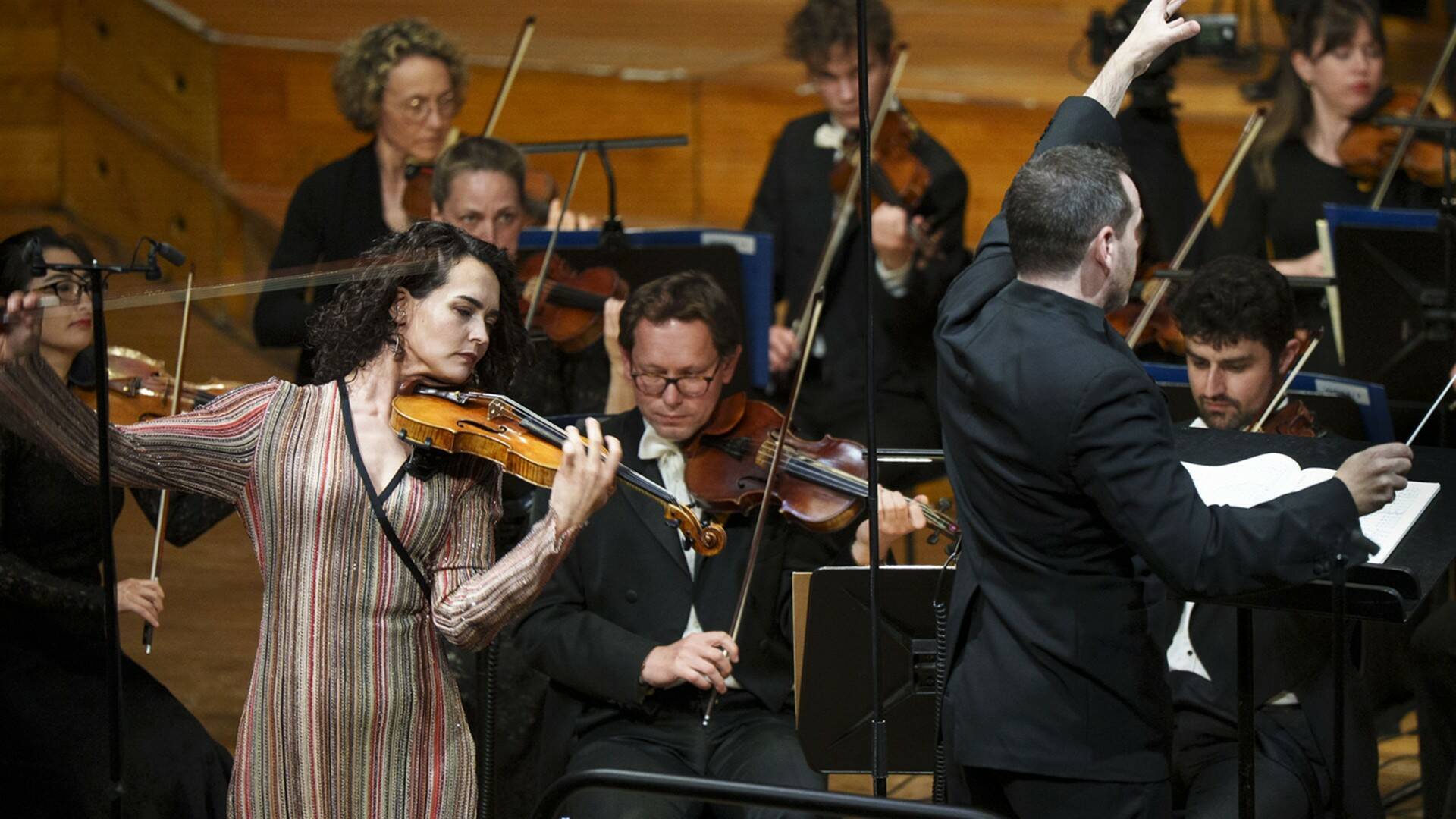 Alena Baeva, Orchestre Philharmonique Royal de Liège, Lionel Bringuier: Mendelssohn, Beethoven