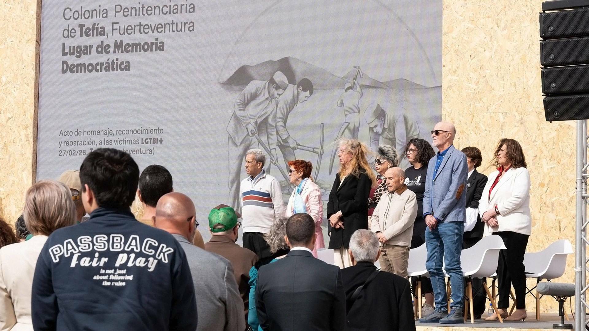 Homenaje victimas LGTBIQ+ Tefía