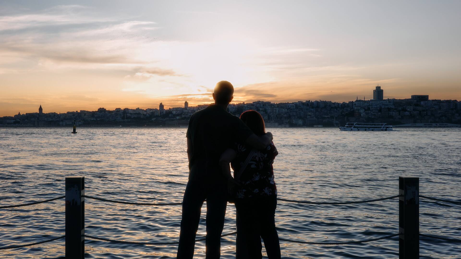 Nos vamos de madre (T1): Estambul