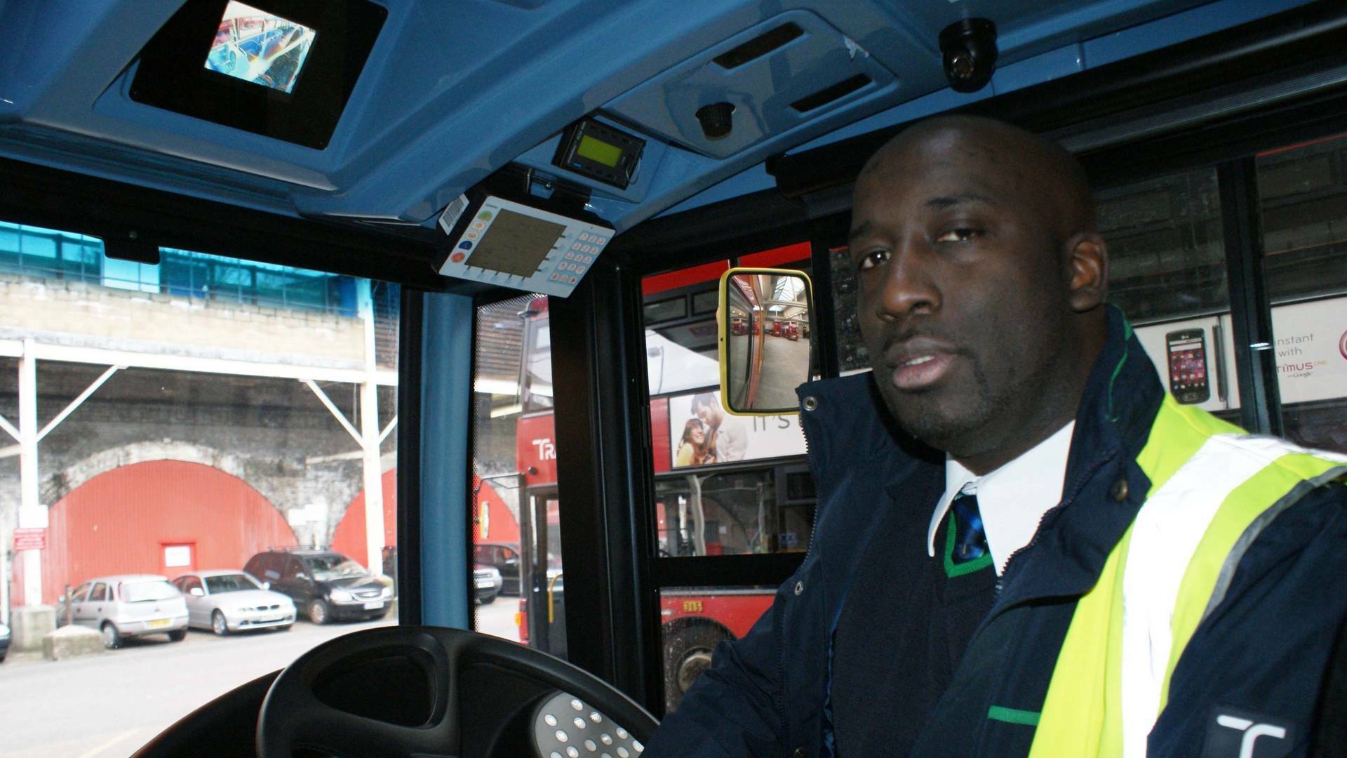 El lugar más...: Un conductor de autobús: Manila