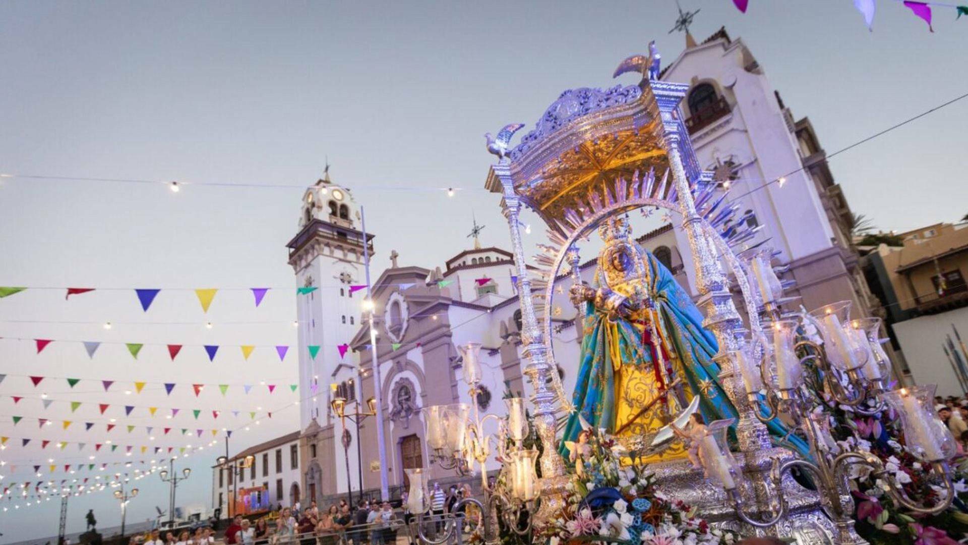 Parada militar, eucaristía y procesión virgen de Candelaria