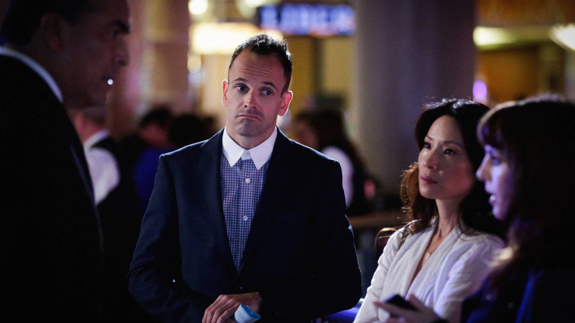 Elementary (T3): Ep.6 Tierra Pericolosa