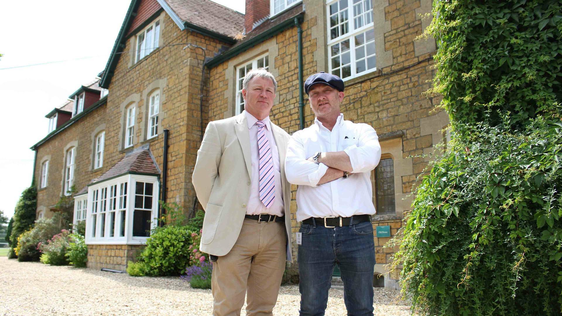 Maestros de la... (T5): Mansión de madera en Wentworth