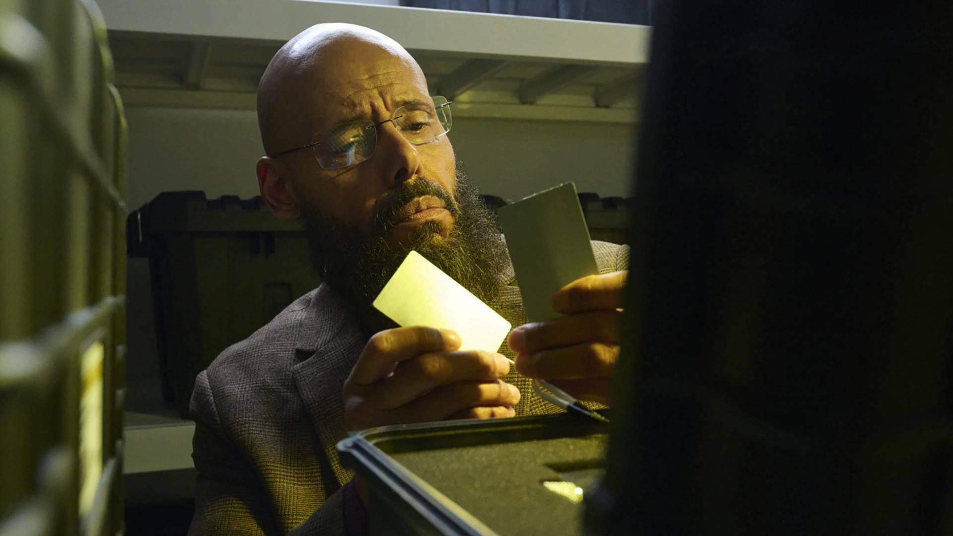 SurrealEstate (T3): Ep.10 El elefante en la habitación