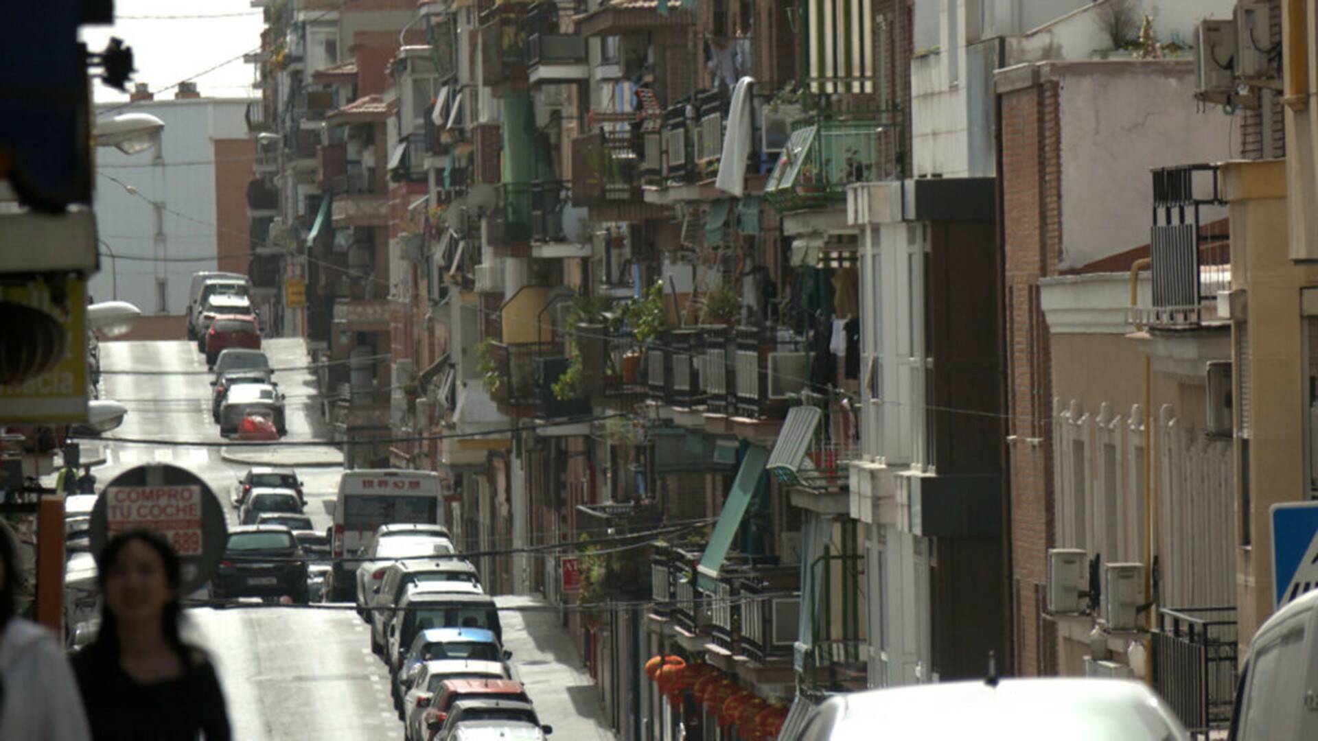 Cañas y barrio (T1): Barrio de Pradolongo