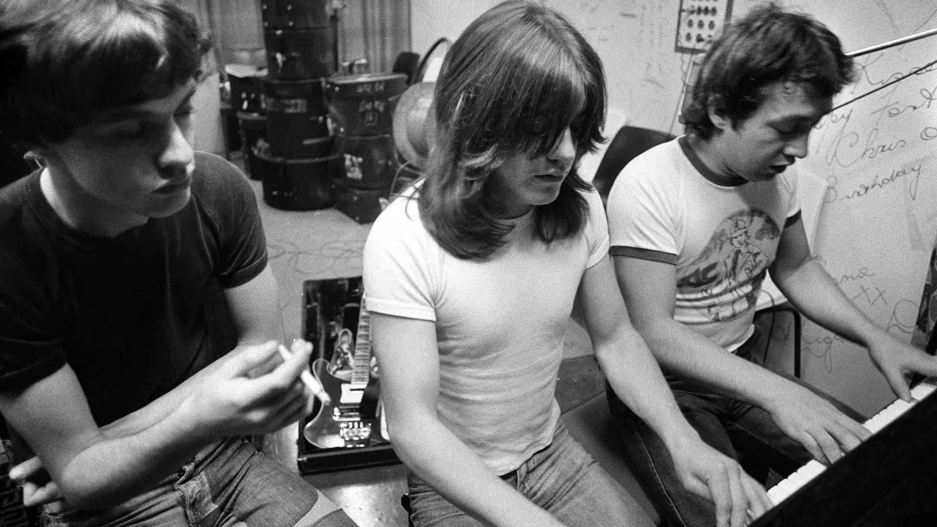 AC/DC: Forever Young