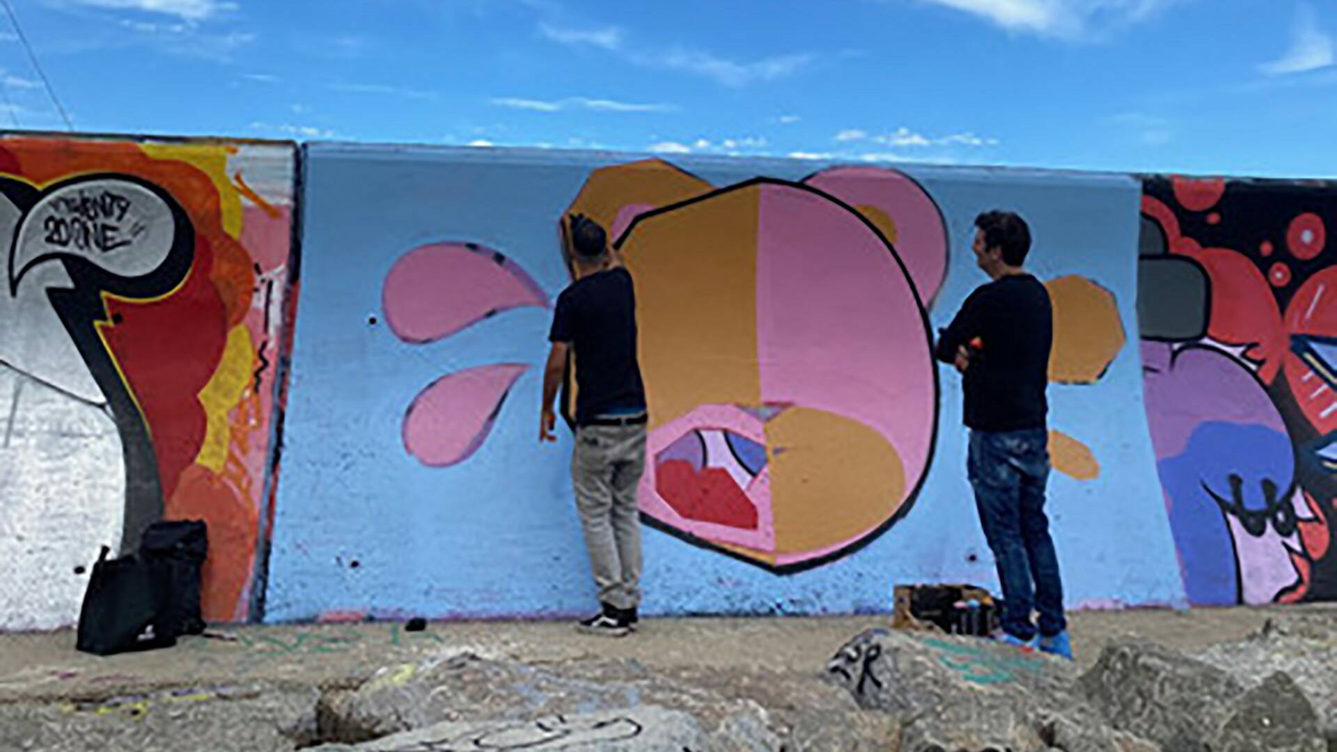 Sur les murs