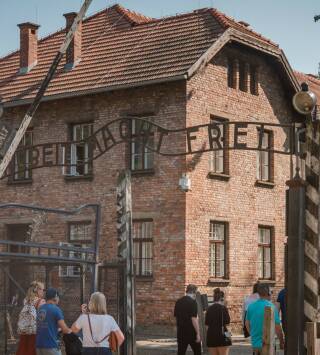 Auschwitz en 33 objetos