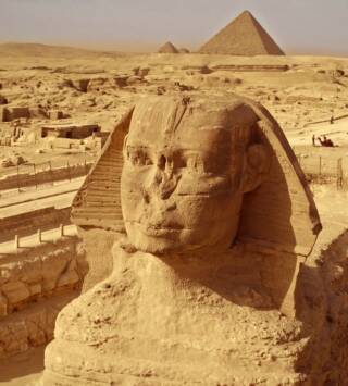 Tesoros perdidos de...: A la caza de la reina Nefertiti