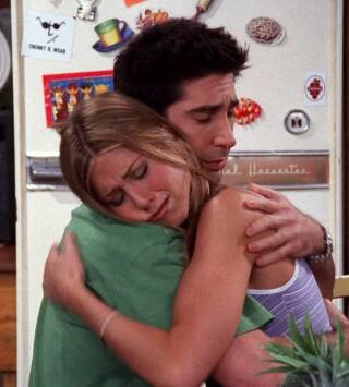  Episodio 2: El de cuando Ross abraza a Rachel