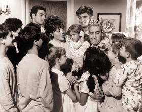 La familia y uno más