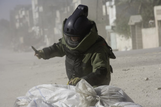 Imagen de En tierra hostil - 8