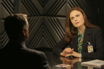 Bones (T9): Ep.3 El carnicero en el coche