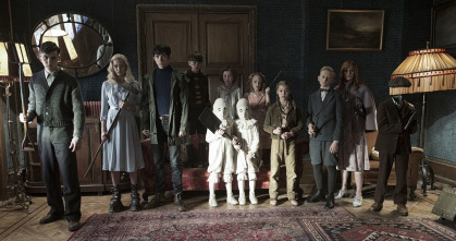 (LSE) - El hogar de Miss Peregrine para niños peculiares