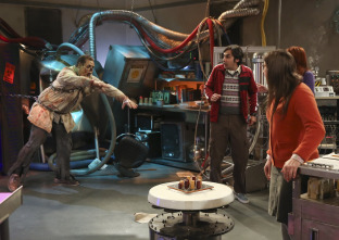 The Big Bang Theory (T8): Ep.16 La aceleración de la intimidad