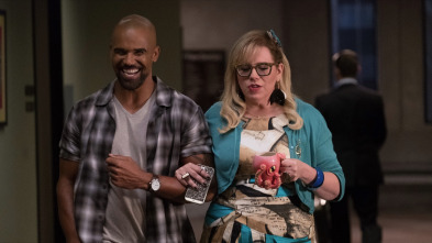 Mentes criminales (T13): Ep.19 Ex Parte