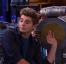 Los Thundermans (T3): Ep.2 Phoebe Vs Max: La Secuela