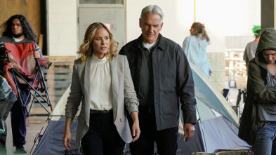 Imagen de Navy:... (T17): Ep.4 Ponerse en sus zapatos - 1