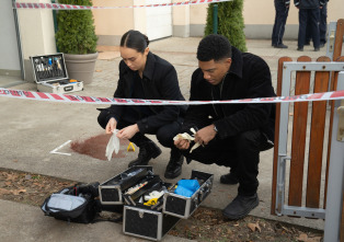 Imagen de FBI: Internacional (T1): Ep.12 Un millón cien mil seguidores - 1